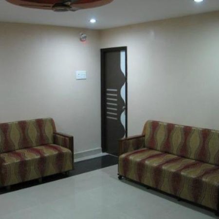 Dwaraka Inn Хидерабад Екстериор снимка
